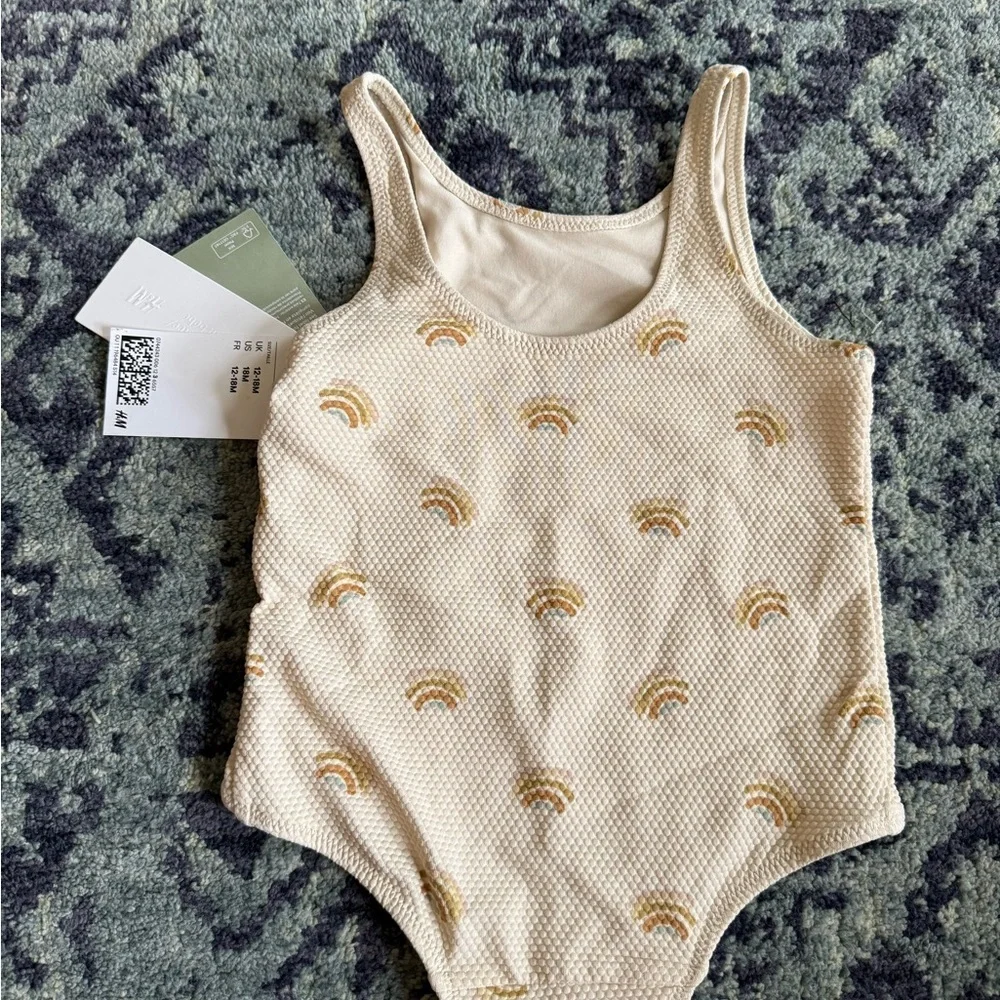 New With Tags One Piece H&M Kid’s Beige Rainbow SwimSuit Size 12-18M Preppy
